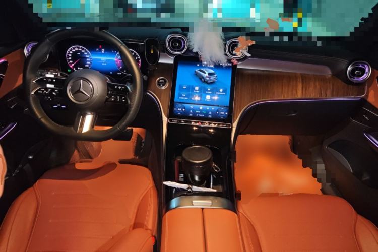 Used Mercedes-Benz GLC 2023 GLC 300 L 4MATIC Dynamic Edition 5-seater Center Console