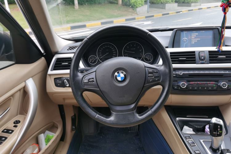Used BMW 3 Series 2013 320Li Fashion Model Steering Wheel