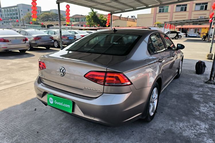 Used Volkswagen Lamando 2015 230TSI DSG Fashion Edition
