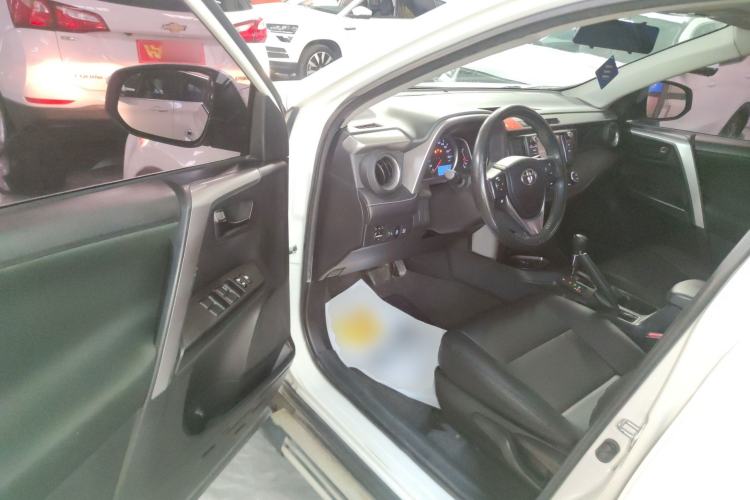 Used Toyota RAV4 2016 2.0L CVT Two-Wheel Drive Fashion Edition China V Standard