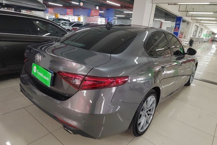 Used Alfa Romeo Giulia 2017 2.0T 280HP Luxury Edition