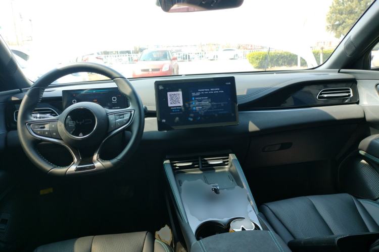 Used BYD Seal 06 New Energy 2024 DM-i 120KM Luxury Model Center Console
