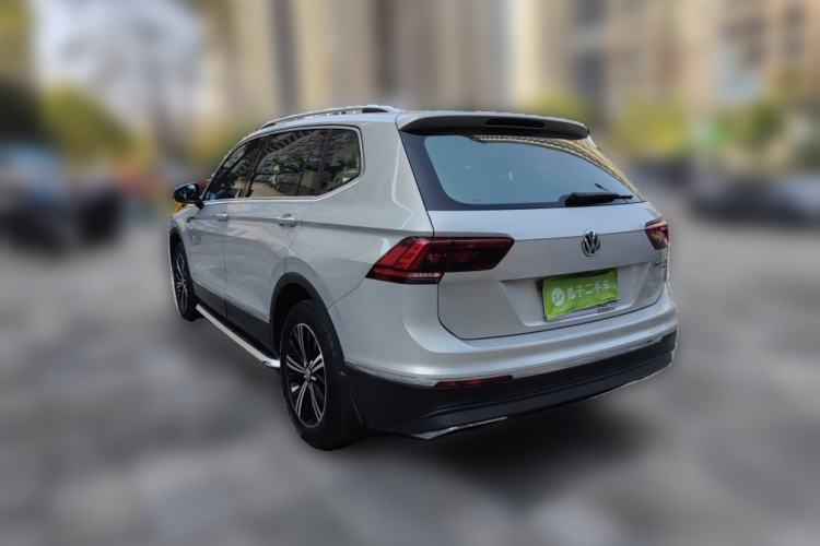 Used Volkswagen Tiguan L 2017 380TSI Automatic All-Wheel-Drive Luxury Edition Rear Left 45 Deg