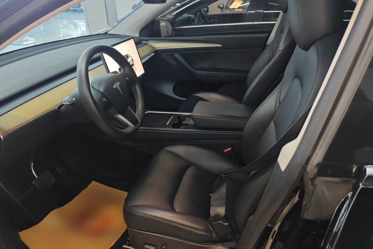 Used Tesla Model Y 2022 Rear-Wheel-Drive Version
