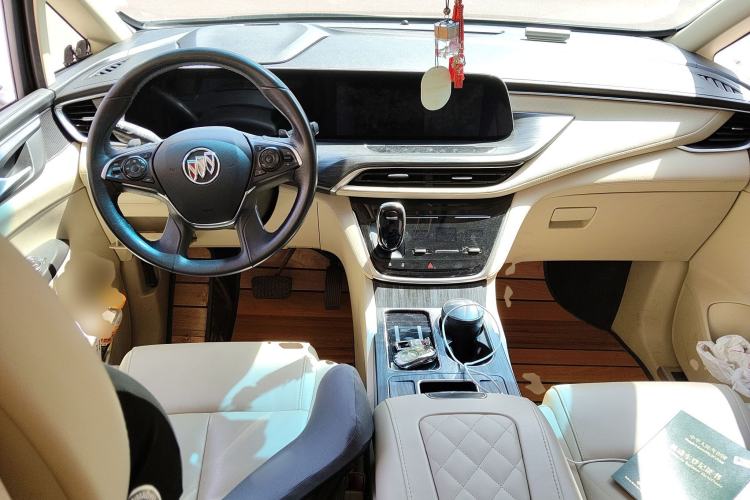 Used Buick GL8 2022 ES Landtrek 653T Luxury Edition