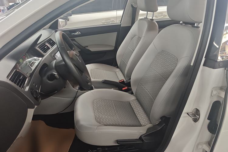 Used Skoda Rapid 2016 1.6L Automatic Chuanxing Edition Left Front Seat