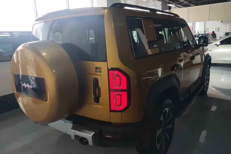 Used Formula Leopard 5 2023 Navigator Edition
