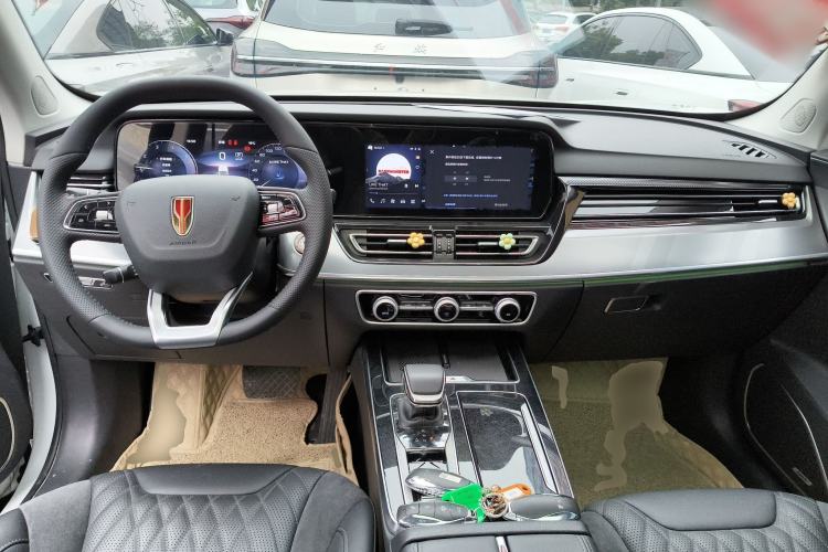 Used Hongqi HS5 2023 2.0T Qixiang Pro Edition Center Console