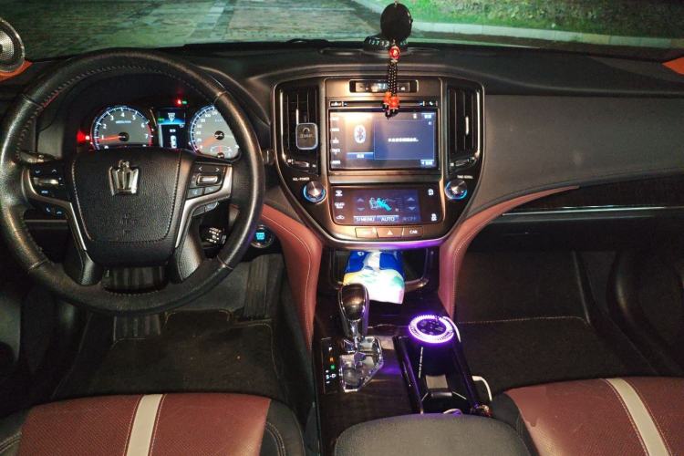 Used Toyota Crown 2015 2.0T Fashion Edition
