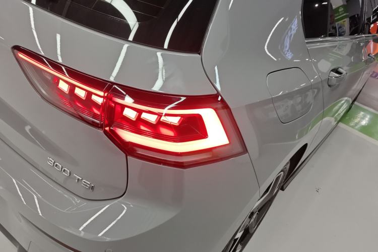 Used Volkswagen Golf 2025 300TSI R-Line Exterior 3