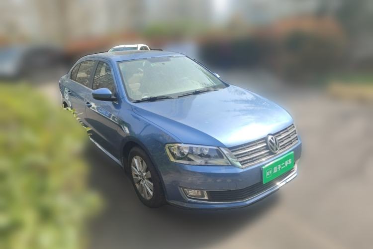 Used Volkswagen Lavida 2013 1.4TSI DSG Comfort Edition Front Right 45 Deg