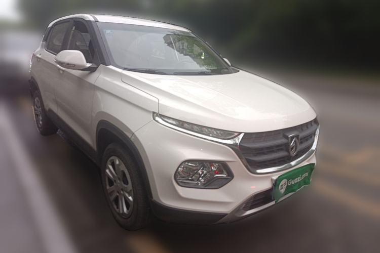Used Baojun 510 2017 1.5L manual Comfort trim

