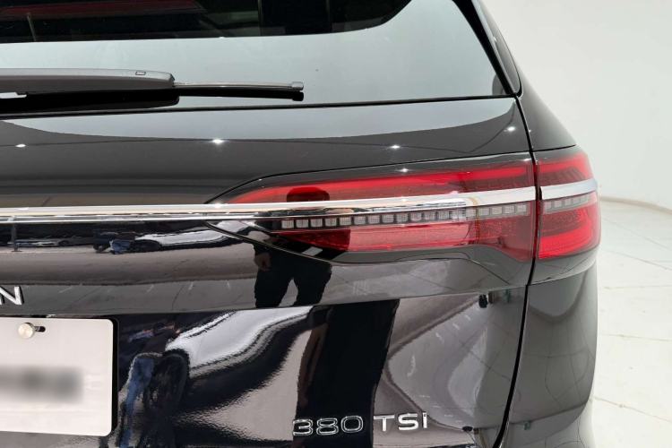 Used Volkswagen Viloran 2024 380TSI Premium Edition