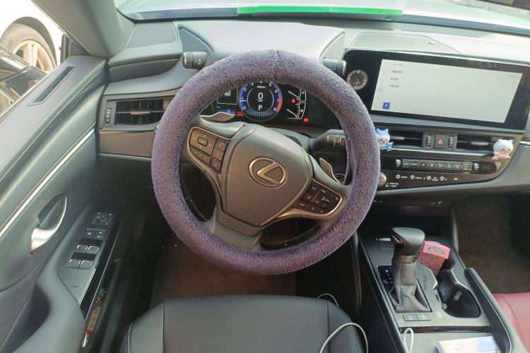 Used Lexus ES 2023 200 Excellence Edition
