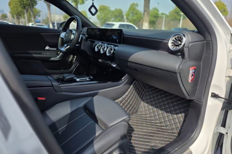 Used Mercedes-Benz A-Class 2022 Restyled A 200 L Sport Sedan Fashion Version