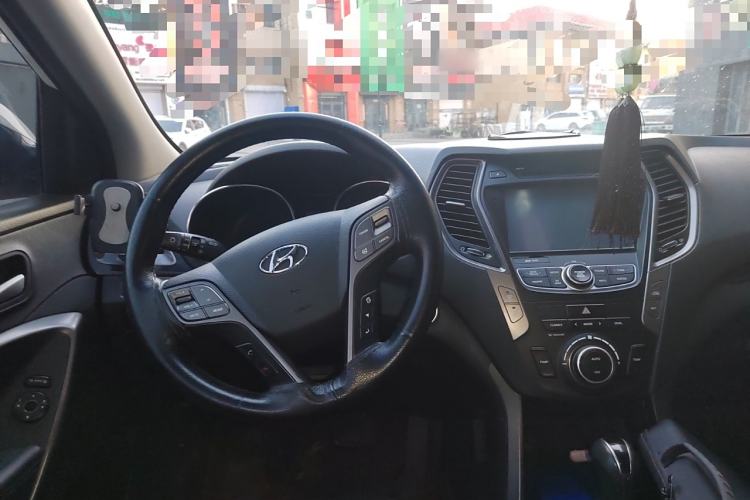 Used Hyundai Grand SantaFe 2013 3.0L 7-Seater Four-Wheel-Drive Comfort Edition
