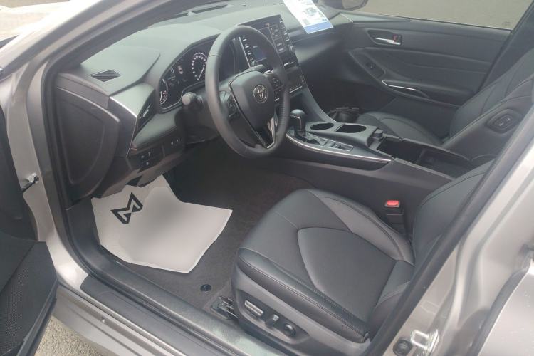 Used Toyota Avalon 2019 Dual-Engine 2.5L Luxury Edition China VI Standard Driver Seat