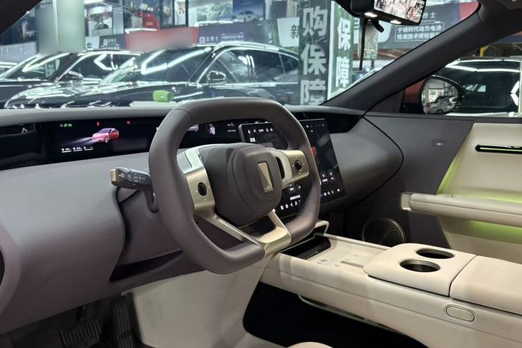 Used Avatr 06 2025 Pro Range-Extended Edition