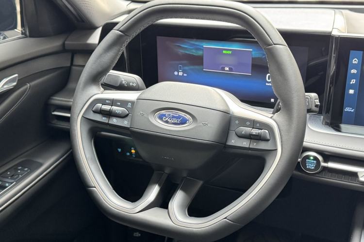 Used Ford Edge 2025 Ford Explorer L 2.0T EcoBoost E-Hybrid Two-Wheel Drive 7-Seater Luxury Model