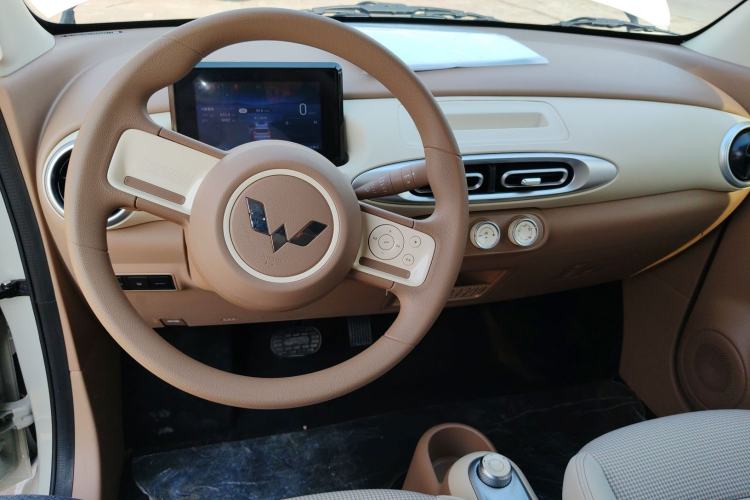 Used Wuling Hongguang MINIEV 2025 Four-Door Version Advanced Edition
