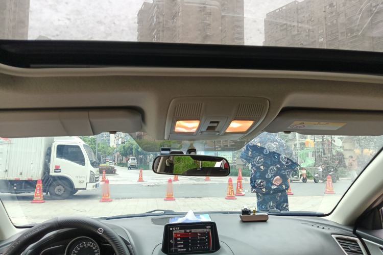 Used Mazda 3 Axela 2017 Sedan 1.5L Automatic Luxury Model Emission Standard China V Headliner