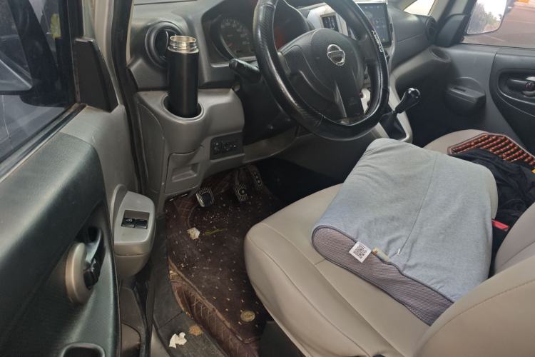 Used Nissan NV200 2012 1.6L 232 Seats Luxury Version
