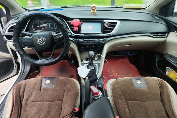 Used Buick GT 2015 15N Automatic Elite Version Center Console