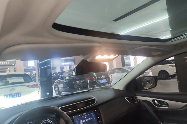 Used Nissan Qashqai 2022 2.0L CVT XV Premier Luxury Edition Headliner