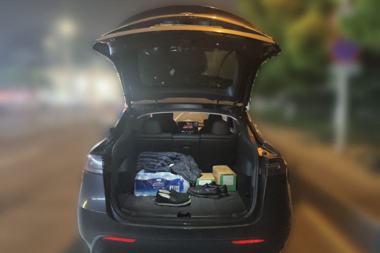 Used Tesla Model Y 2024 Long-Range All-Wheel-Drive Version