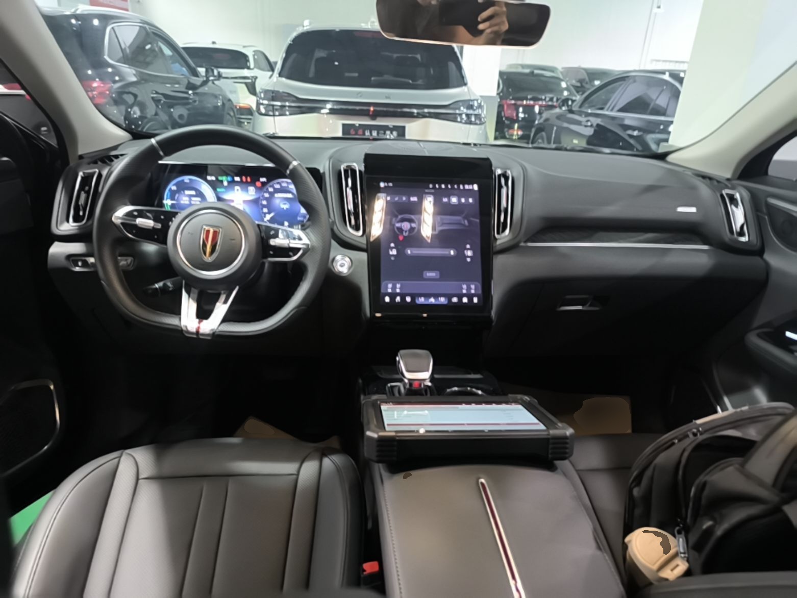 Hongqi HS3 PHEV 2024 PHEV 115km Jingwei Edition — снимка 12