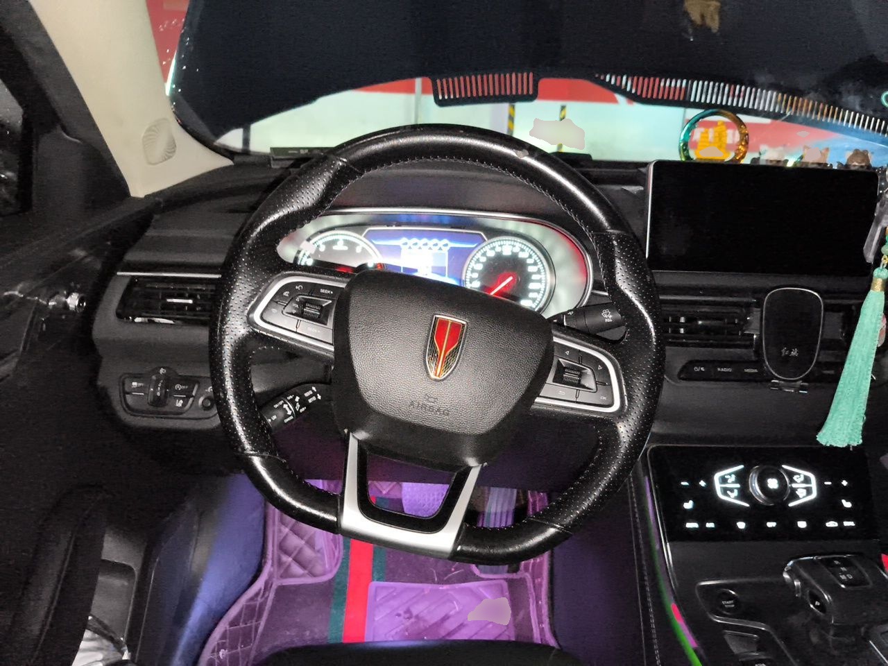 Hongqi H5 2022 Classic Model Facelift 1.8T Automatic Smart Connect Flagship Edition - Chinese Trim Xiang — снимка 10