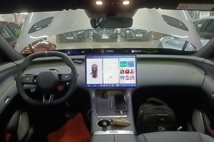 Used Xiaomi Auto YU7 2025 Ultra-Long Range All-Wheel Drive Pro Version
