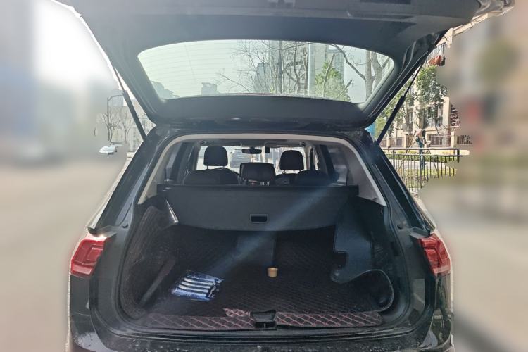 Used Volkswagen Tiguan L 2017 330TSI Automatic Two-Wheel Drive Luxury Edition