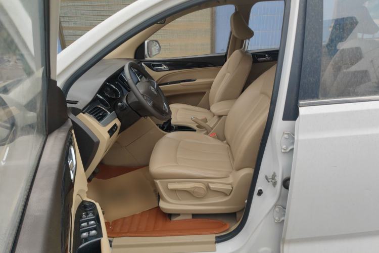 Used Baojun 730 2016 1.5L Manual Comfort Version 7 Seats China V Emission Standard