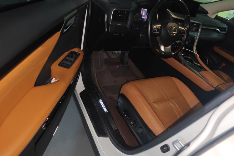 Used Lexus RX 2020 450h Four-Wheel Drive Luxury Edition China VI Standard Driver Seat