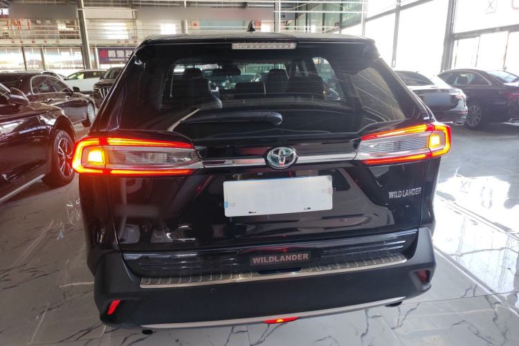 Used Toyota Wildlander 2022 2.0L CVT Two-Wheel Drive Luxury PLUS Edition
