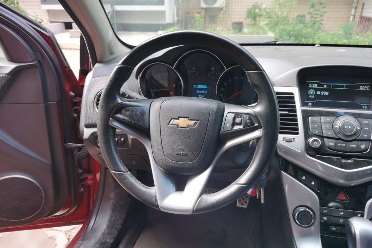 Used Chevrolet Cruze 2013 Hatchback 1.6T Automatic Flagship Model
