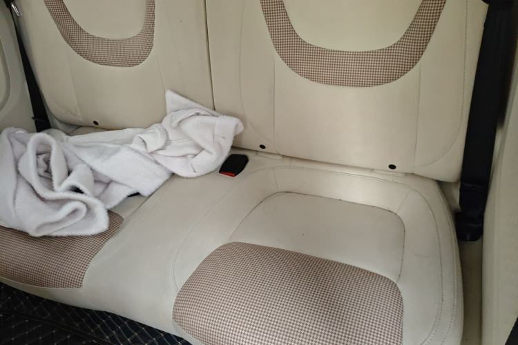 Used Wuling Hongguang MINIEV 2024 3rd Generation 215km Advanced Version Left Rear Seat