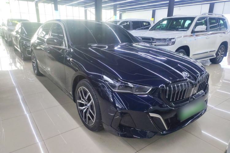 Used BMW i5 2024 eDrive 35L M Sport Package Front Right 45 Deg