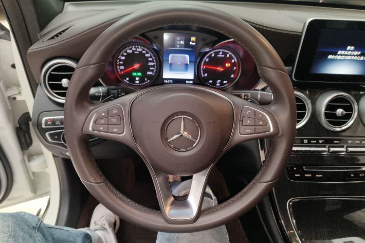 Used Mercedes-Benz GLC 2017 GLC 260 4MATIC Luxury Model
