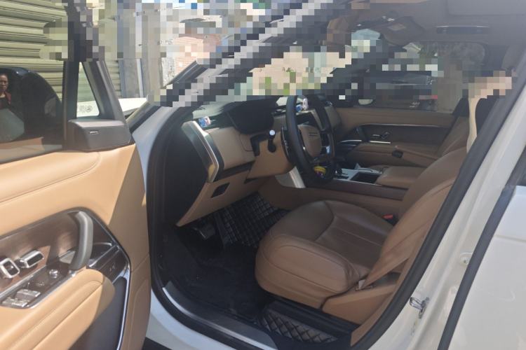 Used Land Rover Range 2023 3.0 L6 360 PS Grand Edition
