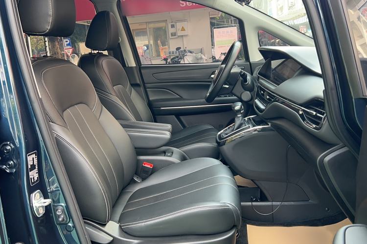 Used GAC Trumpchi M6 2021 270T DCT Prestige Edition (7-seater)