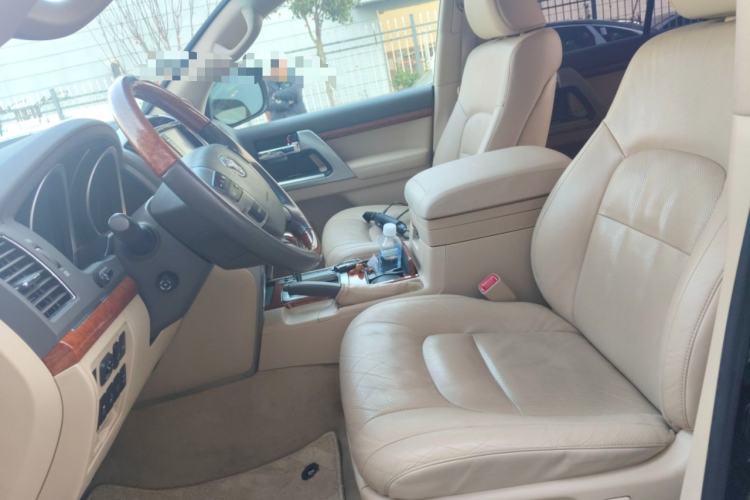 Used Toyota Land Cruiser 2012 4.6L Automatic VX-R Left Front Seat