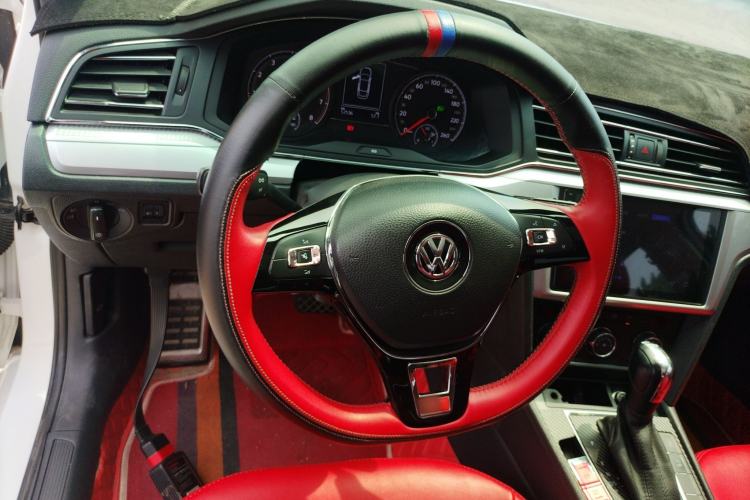 Used Volkswagen Lamando 2019 230TSI DSG Vision Edition China VI Standard
