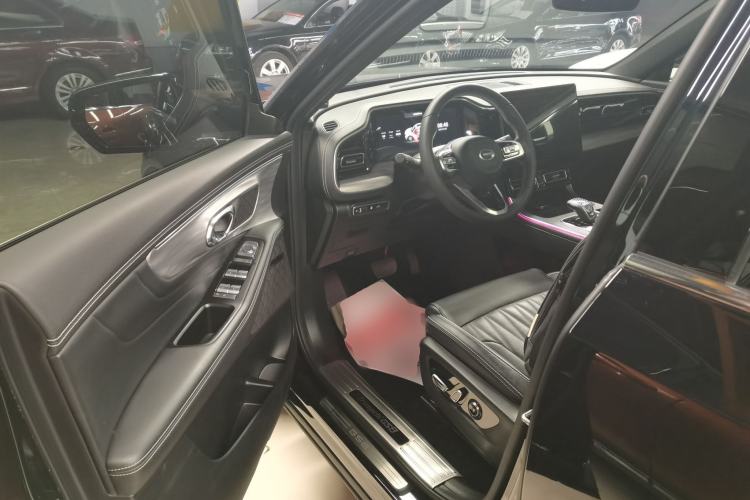 Used GAC Trumpchi GS8 2022 Linghang Series 2.0 TGDI Two-Wheel Drive Luxury Smart Connectivity Version (6 Seats)
