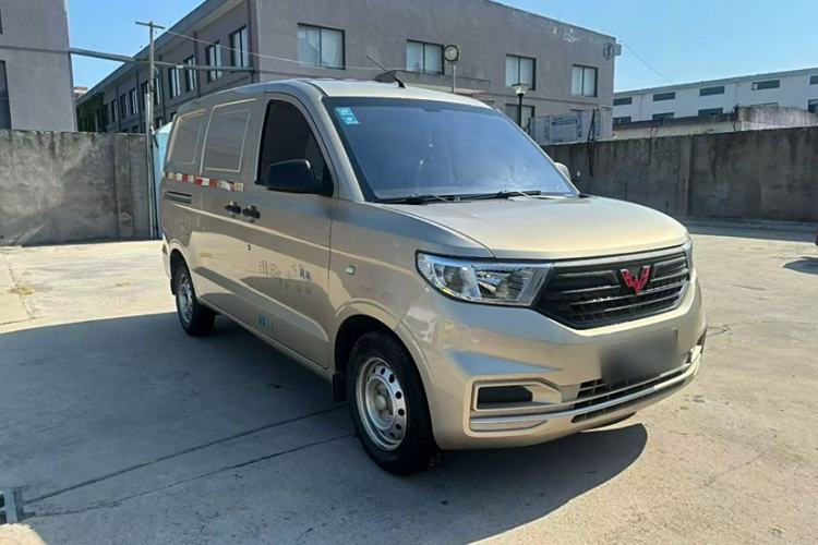 Used Wuling Hongguang V 2019 1.5L Jingqu Edition Sealed-Window Vehicle China VI LAR