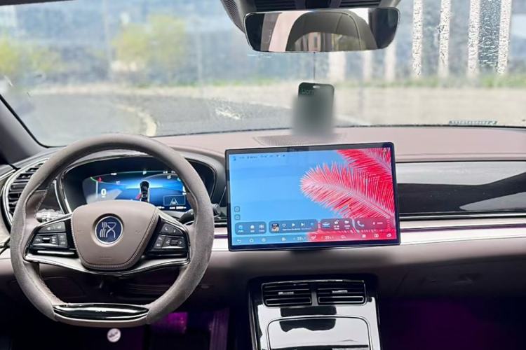 Used BYD Han 2024 EV Glory Edition 605KM Front-Wheel-Drive Premium Model