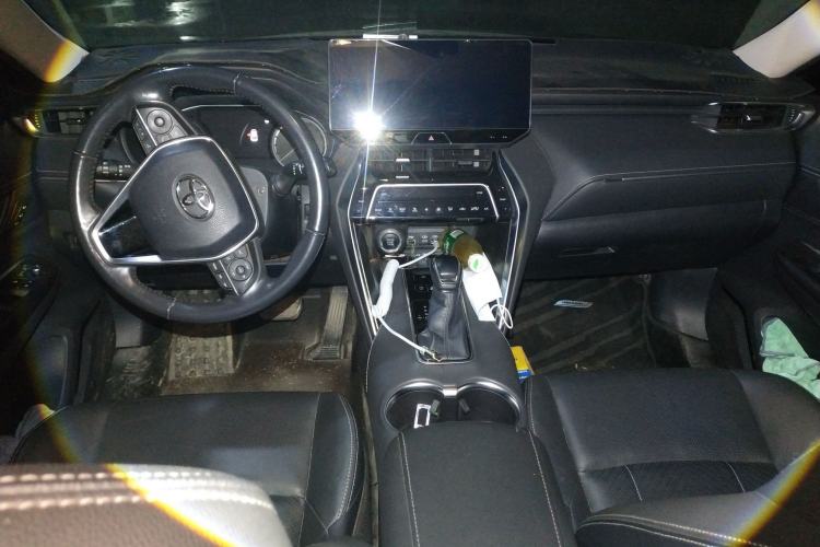 Used Toyota Harrier 2022 2.0L CVT Two-Wheel Drive Deluxe Edition