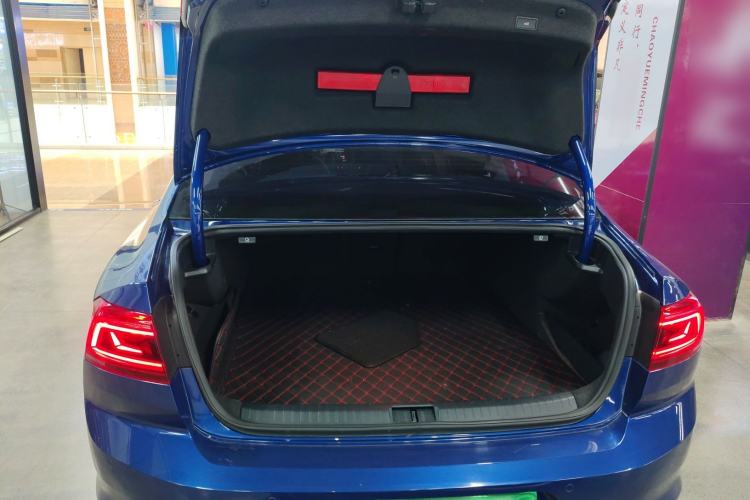 Used Volkswagen Magotan GTE Plug-in Hybrid 2020 GTE Luxury Model Trunk