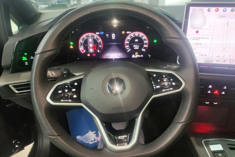 Used Volkswagen Golf 2025 Facelifted II 300TSI R-Line Steering Wheel